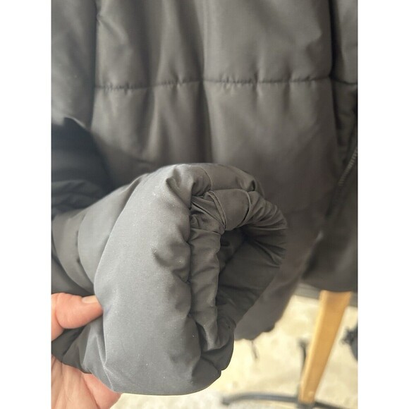 Forever 21 BLACK SHORT PUFFER JACKET, Y2K Black PufferCoat Size Large Forever 21 - Picture 7 of 9